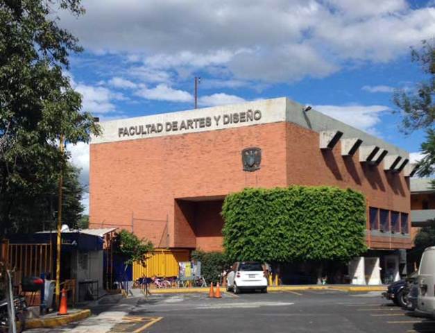 Escuela Nacional de Artes Plásticas se convierte en Facultad de Artes y Diseño.