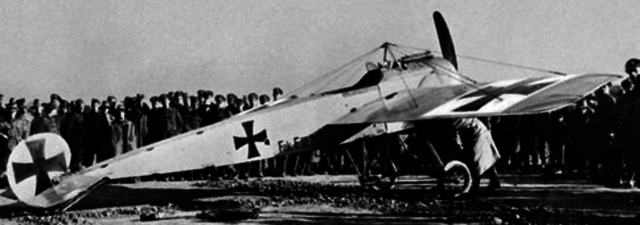 first fighters used to stop reconnaissance