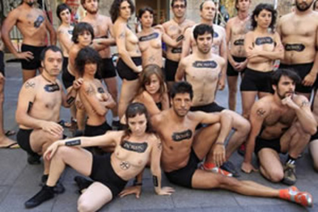 Protesta de las personas hacia la empresa