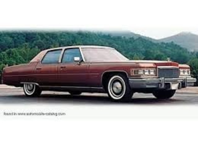 CADILLAC FLEETWOOD