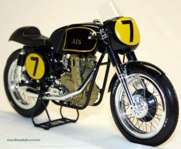 Aparece la AJS 350 cc