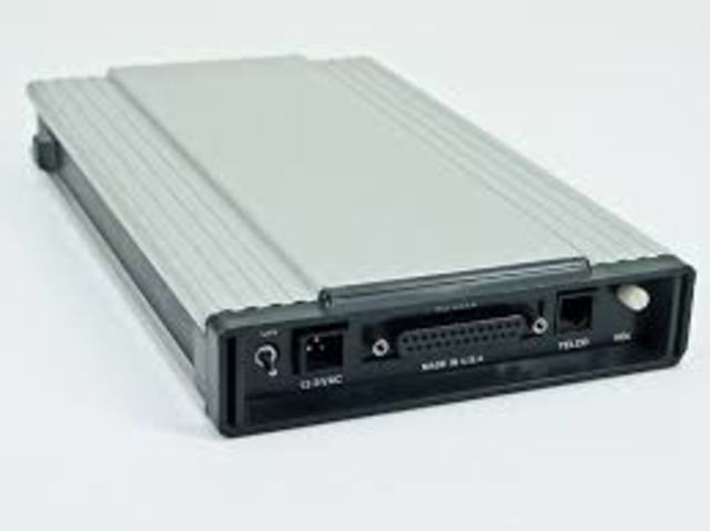 Aparece el primer modelo de módem.