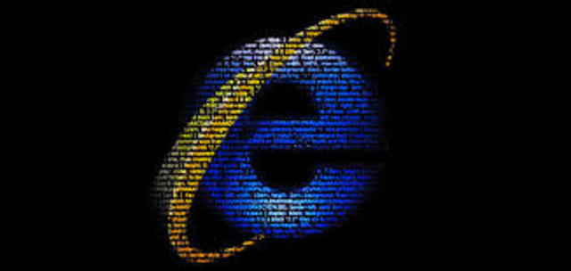 Microsoft lanza Internet Explorer.