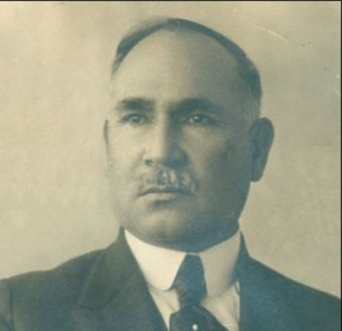 Al inaugurar Torres Quintero los cursos de la Escuela Normal, le dice a sus alumnos este es un templo y cuando en él se habla con solemnidad, parece que se predica.