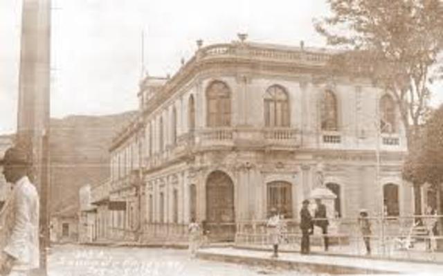 primer banco en El Salvador