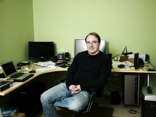 EL INICIO DEL TRABAJO DE LINUS TORVALDS EN LINUX