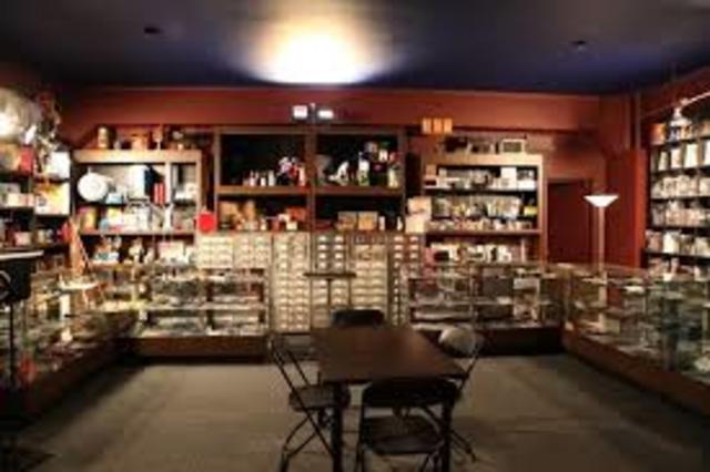 Troy Goes to a Famous Magic Gallery in New York