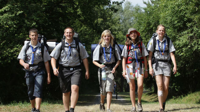 Entre a los boys scouts