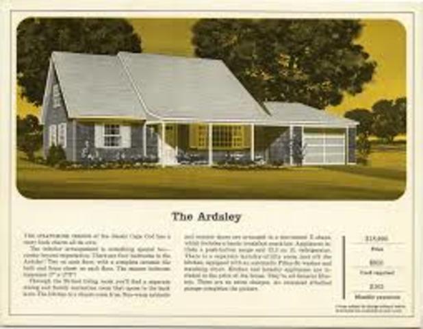 William Levitt builds the first modern development