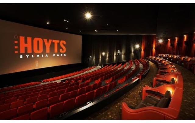 Hoyt's Cinema Screen