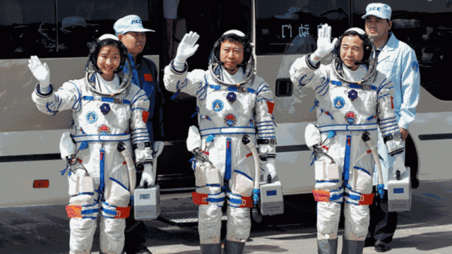 First Chinese Manned Space Flight