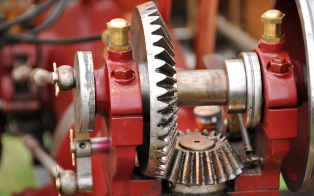 Materials and About the Benz Patent-Motorwagen's Engine