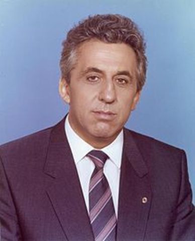 (Political) Egon Krenz opened the Berlin wall