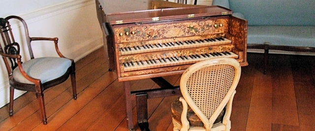 The Piano's Older Cousin: The Harpischord