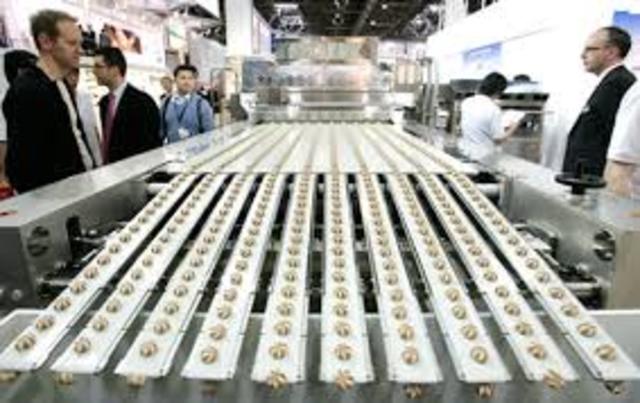 Estrategia  de producción en masa (Alderson 1957, Clark y Scarf 1960)