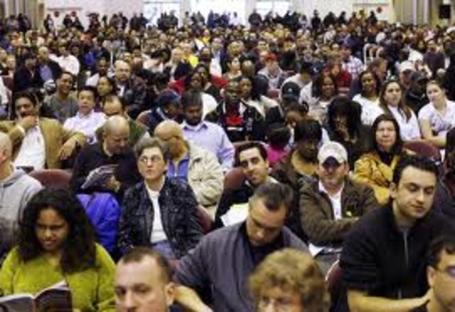 El fracaso de Nicolás en resolver los problemas económicos de su país y la promesa del comunismo por aplacarlos compuso el núcleo de esta revolución.