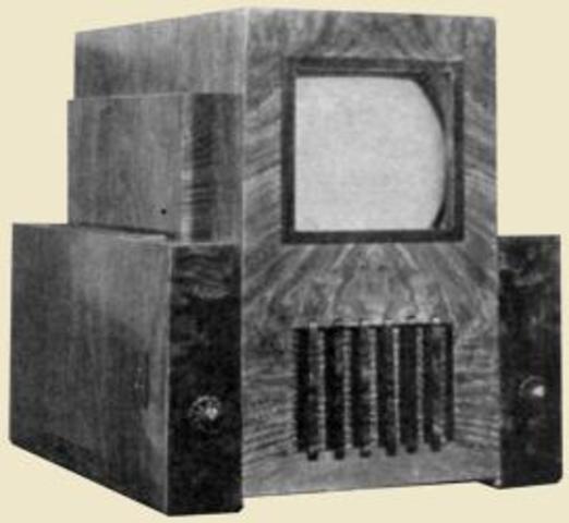 INICI DE LES EMISSIONS REGULARS DE TV