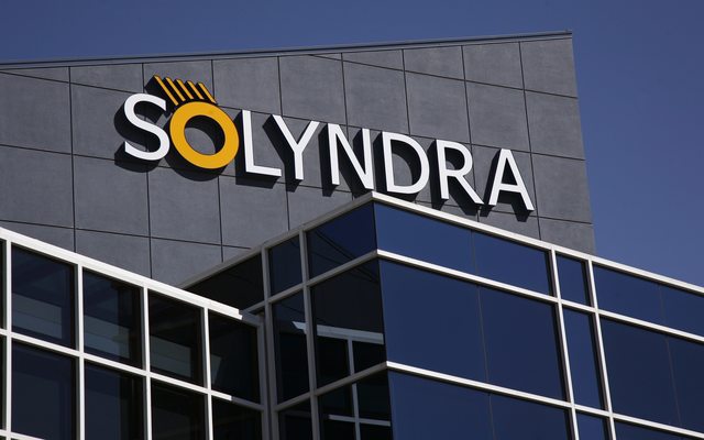 Obama and Solyndra (wikipedia.com)