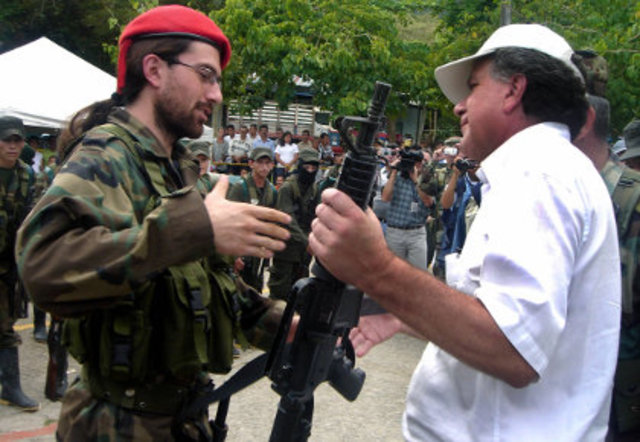 Primer Acuerdo Del Cese Al Fuego Con Las FARC