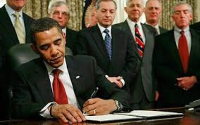 Obama signs order to Close Guantanamo Bay Prison
