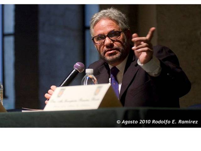 Enrique B. Franklin,2004, recuperado de Emprenda Negocios. (2012). Top 15 Definiciones (autores). 06 octubre 2016, de s/d Sitio web: http://logisticarentable.blogspot.mx/2012/07/top-15-definiciones-autores.html