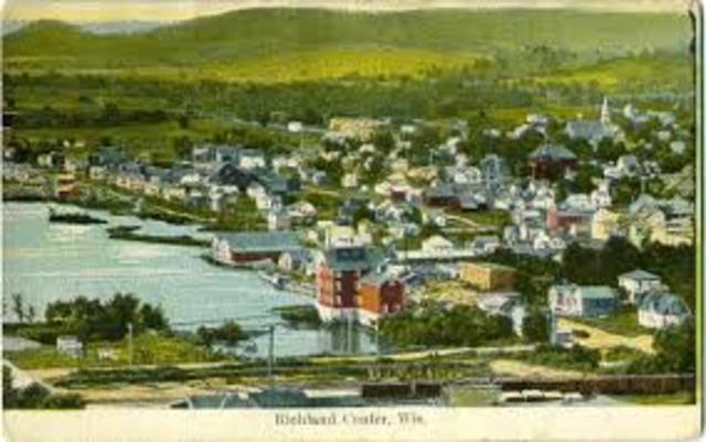 Nació en  Richland Center