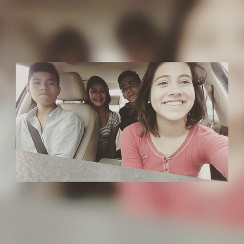 amigos hermana y fiesta