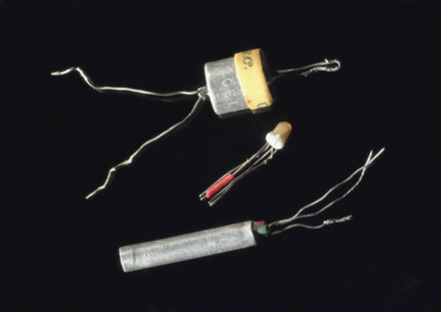 se anexan semiconductores con los transitores bipolares