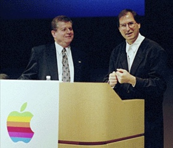 Apple adquiere NeXT.