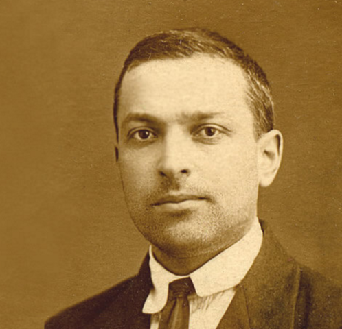 1925 Lev Vygotsky CONSTRUCTIVISMO SOCIAL. Los niños desarrollan su aprendizaje mediante la interacción social: van adquiriendo nuevas y mejores habilidades cognoscitivas como proceso lógico de su inmersión a un modo de vida.