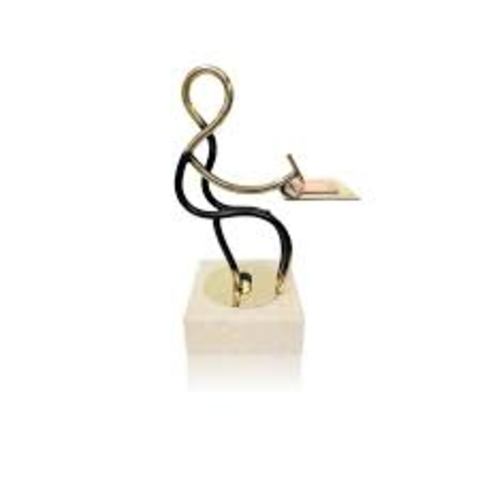 Ganó el  Premio Nebula.