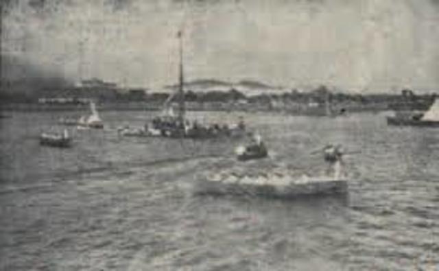 El general Wilson causa importantes, bajas espanolas, ocupa a Coamo y continua hacia Aibonito, donde se encuentran fuerte recidencia en las colinas asonantes.