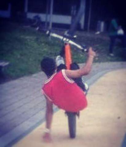 aprendí a picar cicla sin un a mano