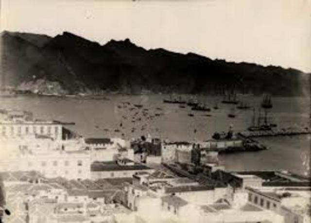 Ocurre un intercambio de disparos entre el castillo de San Cristobal y el buque USS Yale