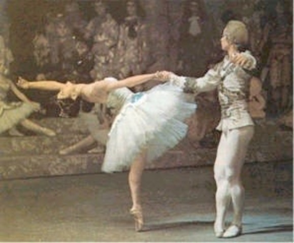 Se desarrolla el ballet en Estados Unidos y Alemania