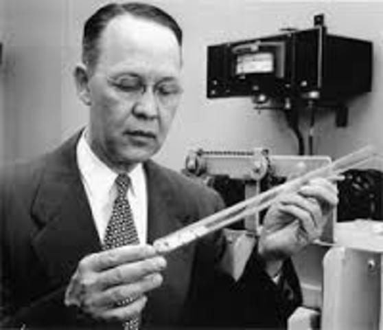 First silicon solar cell invented