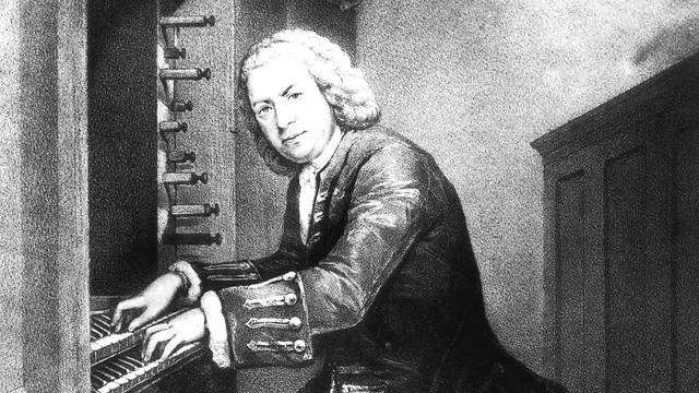 Bach-ek hobekuntzak proposatu zituen eta azkenean bere pentsatzen zuen piano perfektuaren eredua egin zuen.
