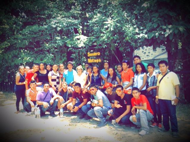 en las reuinas mayas