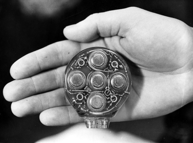 John Hopps Developed the First Pacemaker