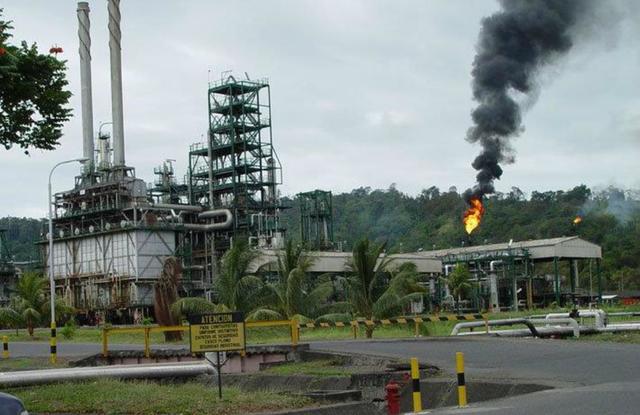 REFINERÍA DE ESMERALDAS