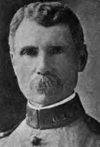 El general Brooke desembarca en Arroyo y el general Schwan trae más tropas por Guánica.