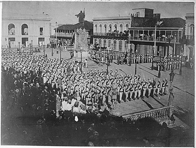 El ejercito invasor ocupa Mayaguez. El alcalde renuncia y el cabildo se desarticula