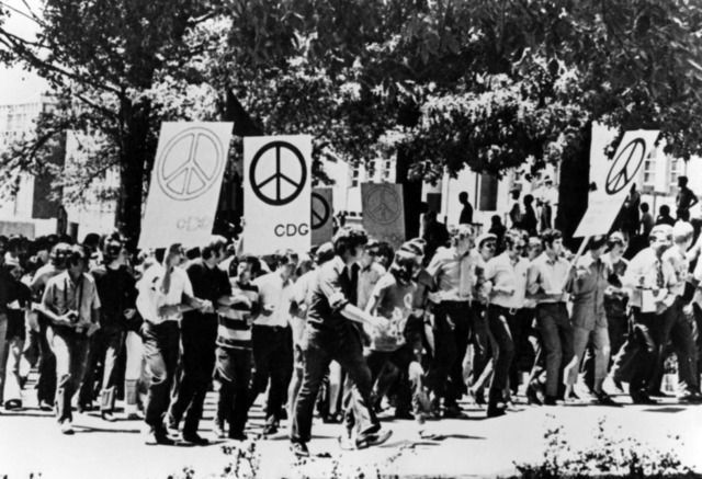 Marches to argue for “peace not war”.