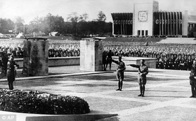 Hitler threatens Jewish population