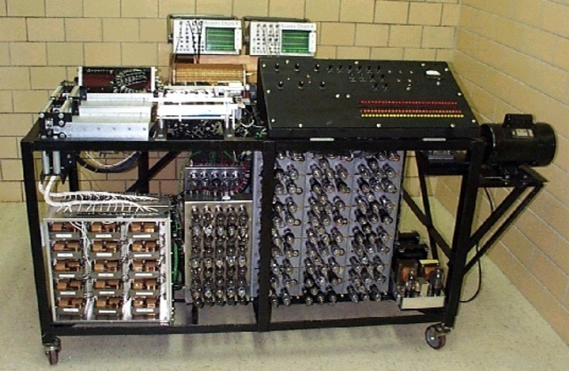 программируемая вычислительная машина Чарльза Бэббиджа