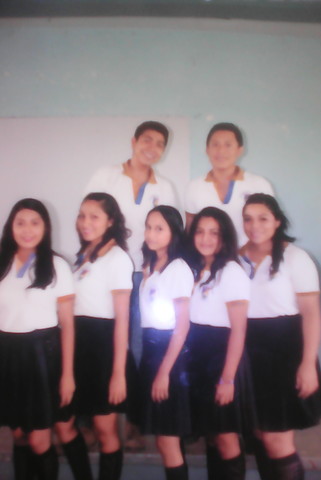 aquí con mis amigas