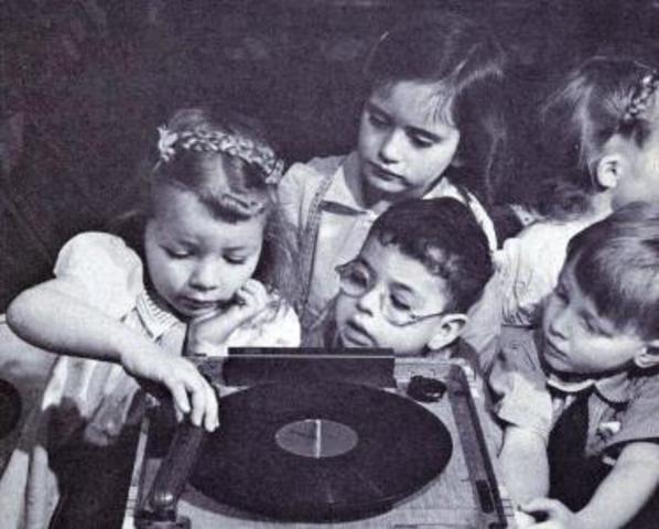 Audios en la Era Audiovisual de la educación pública