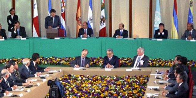 Firma de acuerdos de paz