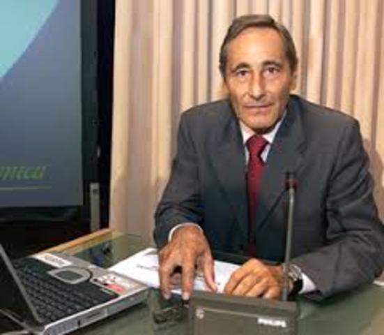 Julio Linares (2001)