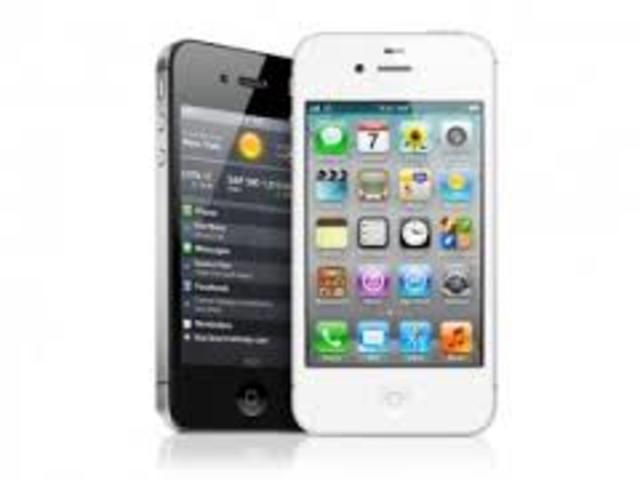 iPhone 4s is released